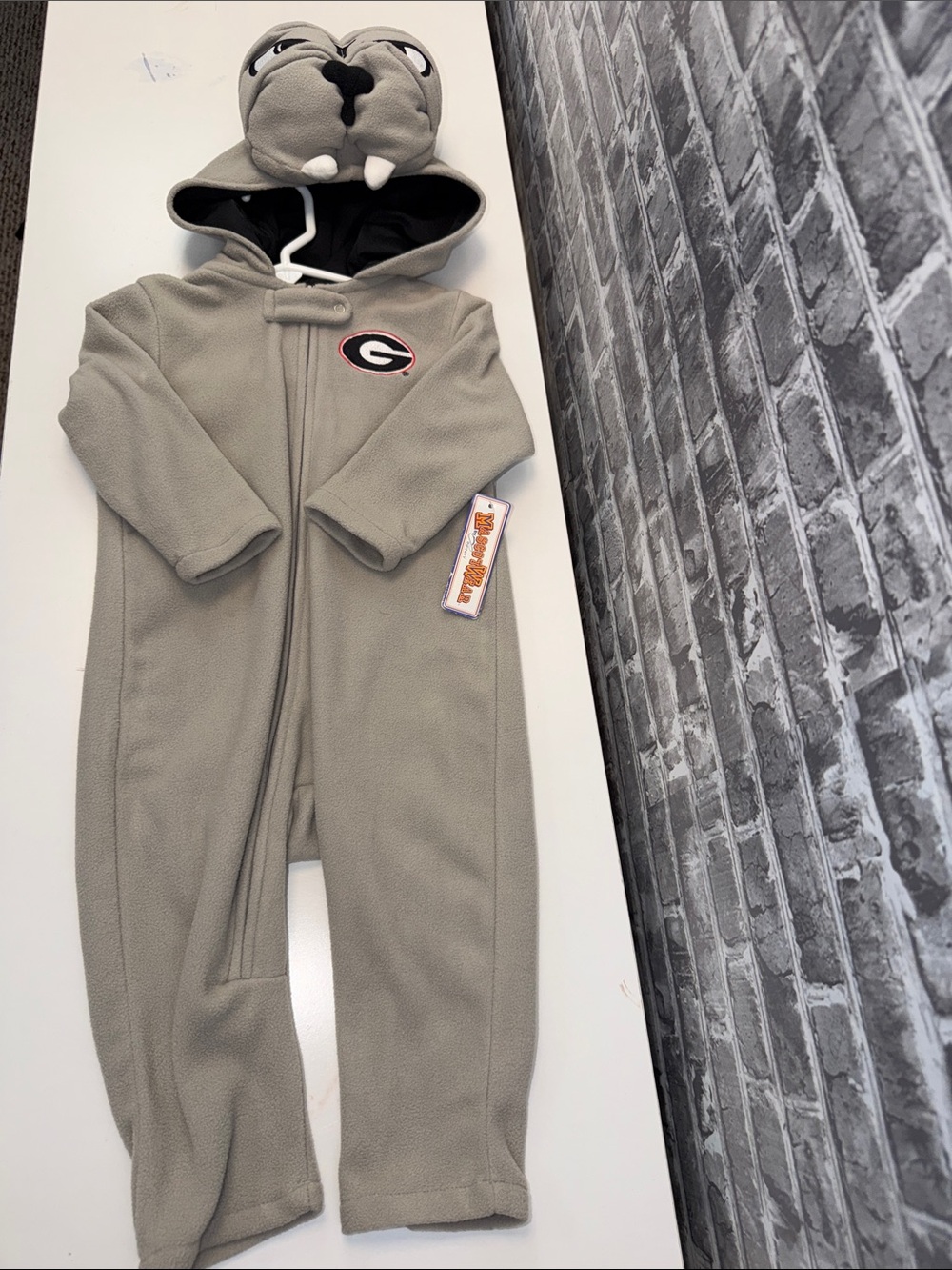 NWT Georgia Bulldogs gray Toddler Fleece One-Piece Hooded Romper